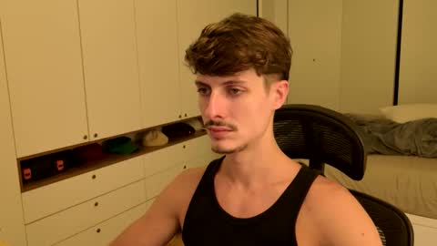 vitoraugustoxxx online show from 04-22-26, 08:43