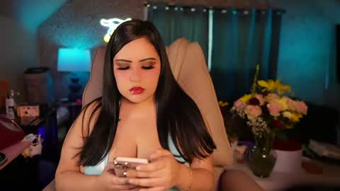 Vivi online show from 06-21-26, 11:18