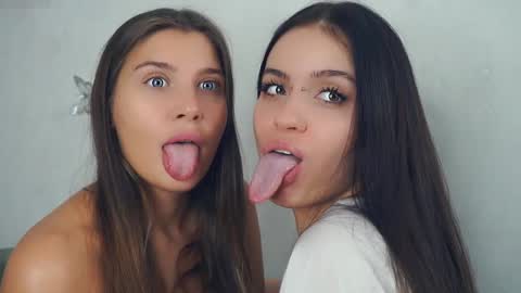 Snapshot of vivid_girls chatting on 12-22-25, 09:17 Nelly and Mari online show from 12-22-25, 09:17