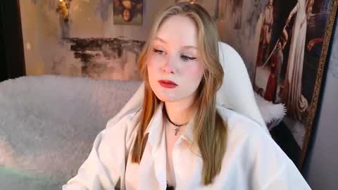 Vivien online show from 03-12-26, 05:24