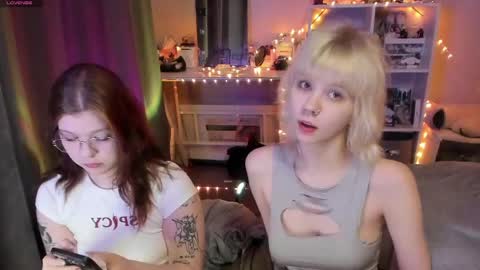 Snapshot of vivy_ chatting on 05-20-26, 09:21 chatur babes online show from 05-20-26, 09:21