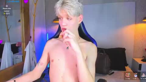 Snapshot of vladhellsing4 chatting on 07-15-26, 02:55 Vlad online show from 07-15-26, 02:55