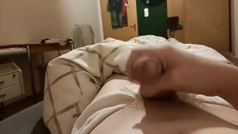 Snapshot of voeckler2 chatting on 12-31-24, 01:15 voeckler2 online show from 12-31-24, 01:15