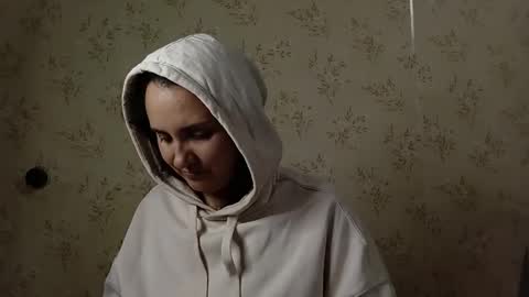 voulezvous_angel online show from 04-27-26, 06:50