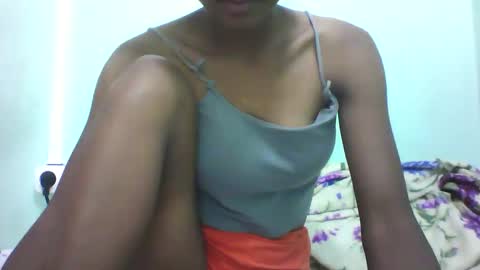 Snapshot of vounialdy chatting on 01-24-25, 08:00 vounialdy online show from 01-24-25, 08:00