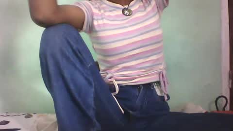 Snapshot of vounialdy chatting on 02-12-25, 05:16 vounialdy online show from 02-12-25, 05:16