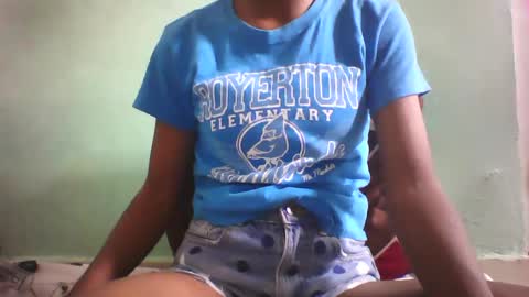 Snapshot of vounialdy chatting on 03-05-25, 10:00 vounialdy online show from 03-05-25, 10:00