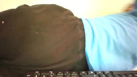 Snapshot of vounialdy chatting on 03-06-25, 10:52 vounialdy online show from 03-06-25, 10:52