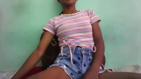 Snapshot of vounialdy chatting on 03-08-25, 05:59 vounialdy online show from 03-08-25, 05:59