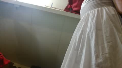 Snapshot of vrouwen_verwenner chatting on 01-15-26, 10:02 Mac Miller online show from 01-15-26, 10:02