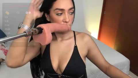 vsantini_ online show from 12-13-24, 03:00