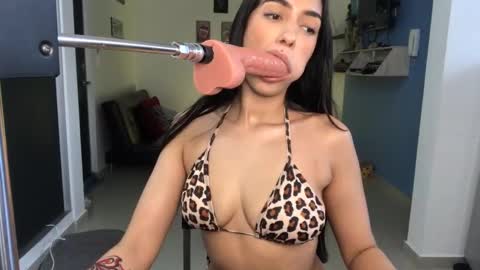 vsantini_ online show from 03-06-25, 10:26