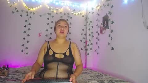 vsleyandlunaper online show from 06-16-26, 02:03