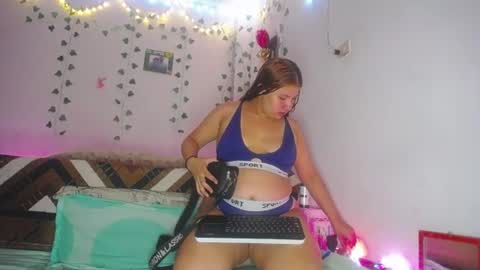 vsleyandlunaper online show from 06-24-26, 01:48