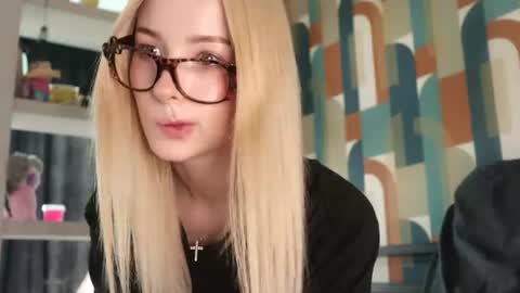 Nana online show from 07-09-26, 10:08