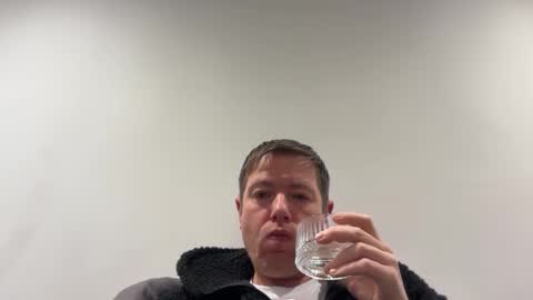Snapshot of w919 chatting on 01-09-26, 03:20 V online show from 01-09-26, 03:20