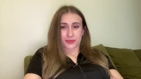 Snapshot of walkiria19 chatting on 06-09-26, 05:35 walkiria19 online show from 06-09-26, 05:35
