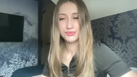 Snapshot of walkiria19 chatting on 06-21-26, 07:44 walkiria19 online show from 06-21-26, 07:44
