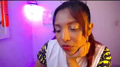Snapshot of warisgoddes chatting on 04-22-26, 04:48 EMILY online show from 04-22-26, 04:48