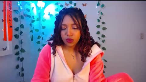 Snapshot of warisgoddes chatting on 04-30-26, 08:09 EMILY online show from 04-30-26, 08:09