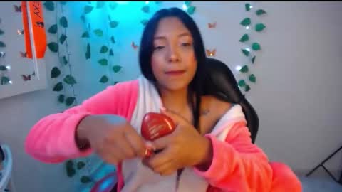 Snapshot of warisgoddes chatting on 05-03-26, 01:33 EMILY online show from 05-03-26, 01:33