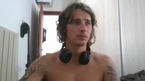 Snapshot of wave_boyy chatting on 03-24-26, 03:06 wave_boyy online show from 03-24-26, 03:06