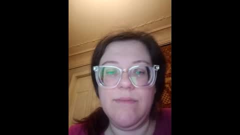 Marina online show from 12-18-25, 02:12