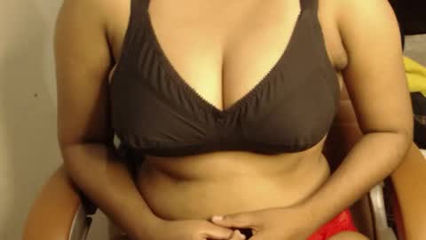 Snapshot of webshowxxx chatting on 04-18-26, 08:09 mina online show from 04-18-26, 08:09