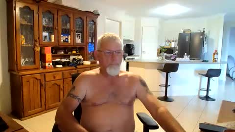 Wellhelloo online show from 05-06-26, 05:25