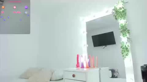 Wen online show from 09-20-25, 03:51