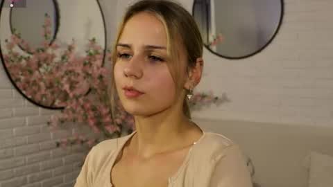 Im Wendy online show from 06-15-26, 09:06