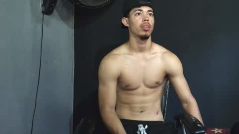 wesley_77 online show from 03-03-26, 06:36