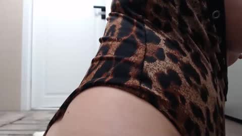 wetsexyladyy online show from 01-12-26, 06:29