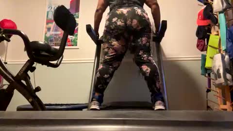 whateverlolawantslolagets online show from 11-17-25, 10:26