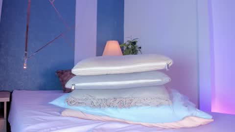 Sara  online show from 03-27-26, 09:58