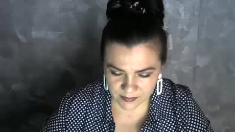 Snapshot of white__queen_ chatting on 06-16-26, 06:38 white__queen_ online show from 06-16-26, 06:38