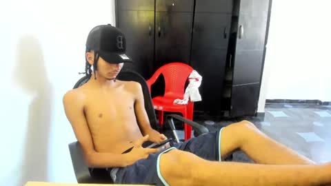 white online show from 07-05-26, 06:48