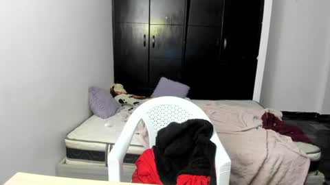 white online show from 07-30-26, 04:00