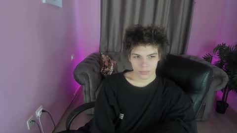 Snapshot of whiterabbit342 chatting on 02-20-26, 10:49 Geoffrey online show from 02-20-26, 10:49