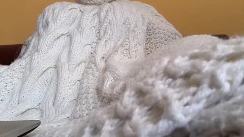 whitesweater online show from 03-18-26, 06:49