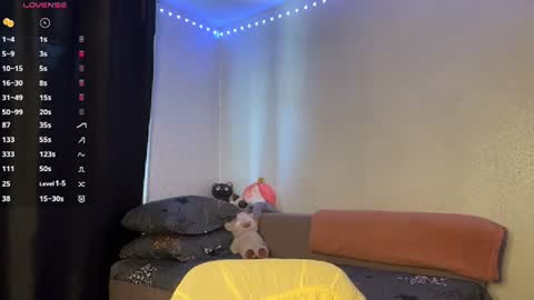 Snapshot of whitneyblaze chatting on 07-02-26, 07:03 Alaska 3 online show from 07-02-26, 07:03