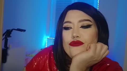 Laura  online show from 11-09-25, 09:35