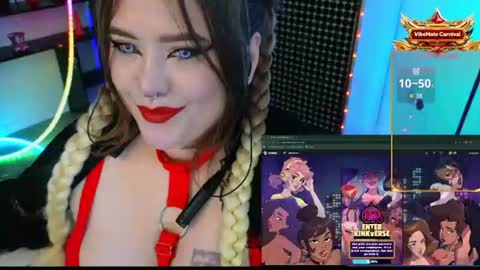 Snapshot of wickedxqueen chatting on 07-18-26, 03:16 Laura online show from 07-18-26, 03:16