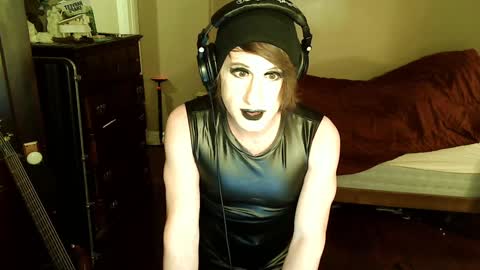 Countess of Hotdogs online show from 01-07-25, 06:27