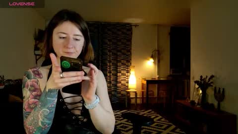 Snapshot of wild_peony chatting on 02-01-26, 06:28 wild_peony online show from 02-01-26, 06:28