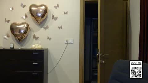 Alina online show from 05-13-26, 06:49