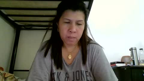 Snapshot of wildbrownchick69 chatting on 11-19-25, 06:02 WildChick online show from 11-19-25, 06:02