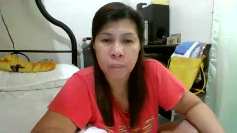 Snapshot of wildbrownchick69 chatting on 11-19-25, 11:38 WildChick online show from 11-19-25, 11:38