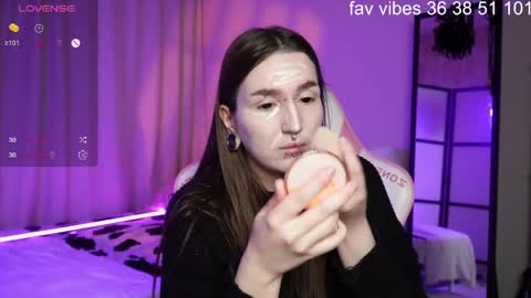 Snapshot of wilder_weinn chatting on 05-29-26, 02:42 .. alice .. online show from 05-29-26, 02:42