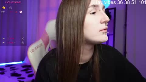 Snapshot of wilder_weinn chatting on 06-18-26, 11:03 .. alice .. online show from 06-18-26, 11:03